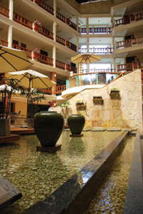 Sea Pearl Beach & Spa Patong Экстерьер фото